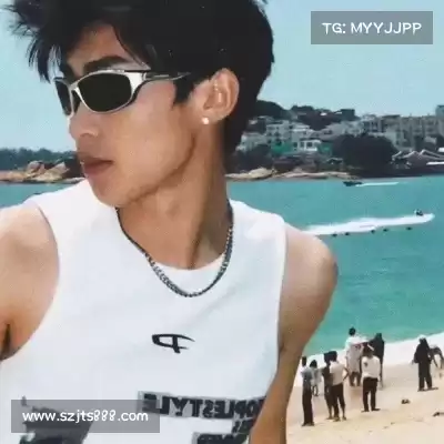 杜严谦